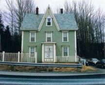 Front elevation, Lakeview House, Big Pond, NS, 2006.; Heritage Division, NS Dept. of Tourism, Culture and Heritage, 2006