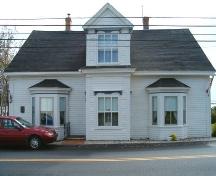 Front elevation, Flynn-Cutler-Robichaud House, Arichat, NS, 2005.; Heritage Division, Nova Scotia Department of Tourism, Culture and Heritage, 2005