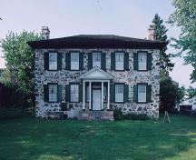 Front elevation of the Ermatinger House, showing the central entrance, 1995.; Parks Canada Agency/ Agence Parcs Canada, 1995.