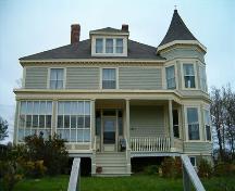 Front elevation, MacMillan-Cameron House, Strathlorne, NS, 2004.; Heritage Division, NS Dept. of Tourism, Culture and Heritage, 2004.