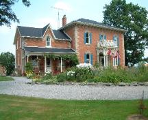Front and side of the Jeffrey Residence; Haldimand County 2007