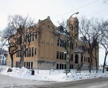 Primary elevations, from the southeast, of Principal Sparling School, Winnipeg, 2006; Historic Resources Branch, Manitoba Culture, Heritage, Tourism and Sport, 2006