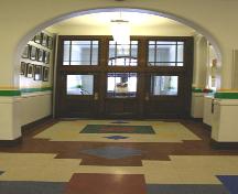 Main hallway in Principal Sparling School, Winnipeg, 2006; Historic Resources Branch, Manitoba Culture, Heritage, Tourism and Sport, 2006