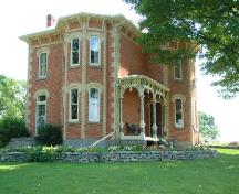 Front and side of the Gibson-Alderson House; County of Haldimand, 2007.