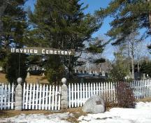 Heritage plaque and entrance,  Bayview Cemetery, Mahone Bay NS, 2009.; Heritage Division, NS Dept. of Tourism, Culture and Heritage, 2009