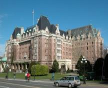 Exterior view of the Empress Hotel, 2004.; City of Victoria, Steve Barber, 2004.