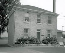 Exterior photo; (Environment Canada, Canadian Parks Service, Architectural History Branch, J. Adell, 1989.)