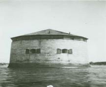 General view of the Shoal Martello Tower, 1924.; National Archives of Canada /Archives nationales du Canada, PA8887, 1924.