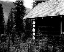Side view of the Clearwater Lakes Warden Cabin, 1993.; Parks Canada Agency / Agence Parcs Canada, 1993.