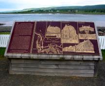 General view of the commemorative plaque, 2004.; Parks Canada Agency / Agence Parcs Canada, 2004.