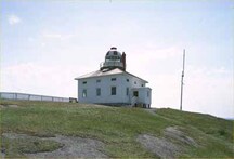 General view of the Cape Spear Lighthouse, 1990.; Parcs Canada | Parks Canada, 1990.