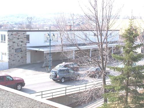 Front façade of the former Motel Lynne