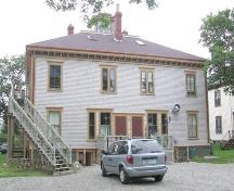 Rear elevation, MacKinnon-Cann Inn, Yarmouth, NS, 2005.; Heritage Division, NS Dept. of Tourism, Culture and Heritage, 2005.