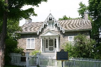 Hutchison House, 2004
