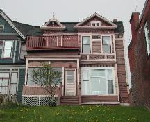 This photograph shows the contextual view of the Gregory residence, 2005; City of Saint John