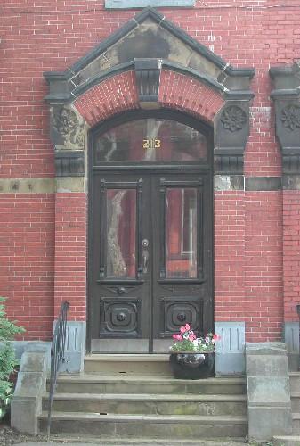 Puddington Residence - Entrance