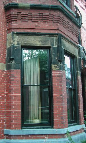 Puddington Residence - Bay windows 