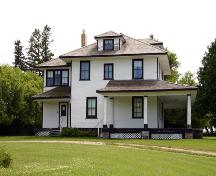 Primary elevations, from the southeast, of the Demonstration Farm House, Killarney, 2005; Historic Resources Branch, Manitoba Culture, Heritage and Tourism, 2005