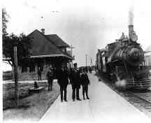 The station chief in front of the Shediac Railway Station. ; CÉA P223-A238
