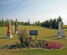 Vue d'ensemble - du nord du cimetière de pionniers Macdonald, région de Macdonald, 2006; Historic Resources Branch, Manitoba Culture, Heritage, Tourism and Sport, 2006