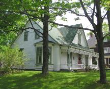 J.L. Doggett House, side elevation, 2004; Heritage Division, NS Dept. of Tourism, Culture and Heritage