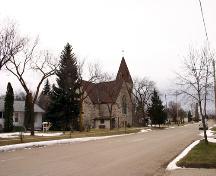 Contextual view, from the northeast, of Deloraine Presbyterian Church, Deloraine, 2005; Historic Resources Branch, Manitoba Culture, Heritage, Tourism and Sport, 2005