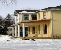 Detail view of the verandah of the Winkler House, Gretna, 2005; Historic Resources Branch, Manitoba Culture, Heritage, Tourism and Sport, 2005