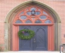 Detail of main front entrance of Holy Trinity Anglican Church, Yarmouth, Nova Scotia, 2006.; Heritage Division, NS Dept. of Tourism, Culture and Heritage, 2006