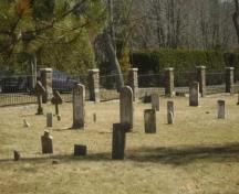 Cette photographie montre une section du cimetière et les pierres tombales diverses, 2009; Town of St. Andrews