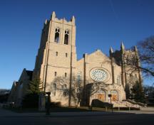 Primary elevation, from the southeast, of Westminster United Church, Winnipeg, 2007; Historic Resources Branch, Manitoba Culture, Heritage and Tourism, 2007