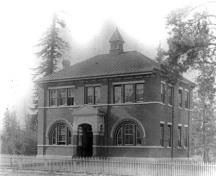 Park School; Greater Vernon Museum and Archives photo #831, 1900