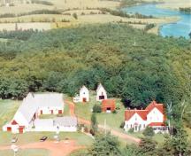 Aerial view from the west, showing Strathgarney Homestead and West River in background, ca. 1960.; Strathgartney Foundation/La fondation Strathgartney, circa 1960.