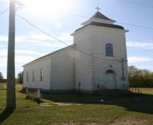 View from the northeast of  Arnes Pioneer Lutheran Church, Arnes, 2011.; Historic Resources Branch, Manitoba Culture, Heritage and Tourism, 2011