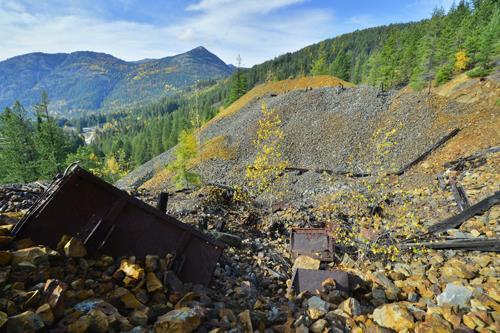 Red Mountain Mining Site ore dumps and ore cars