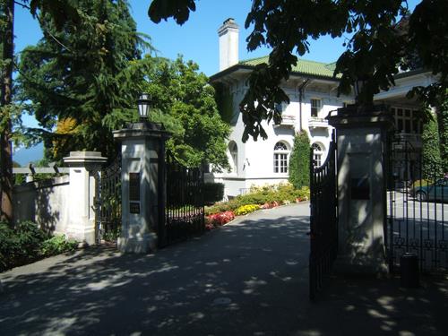 Driveway entry to Hycroft estate