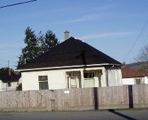 Exterior view of the Hayes Residence; City of Nanaimo, Christine Meutzner, 2005