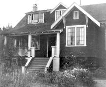 832 Cumberland Crescent, exterior view in the 1920's; North Vancouver Museum and Archives, #4896
