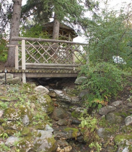 Pont et pavillon de jardin